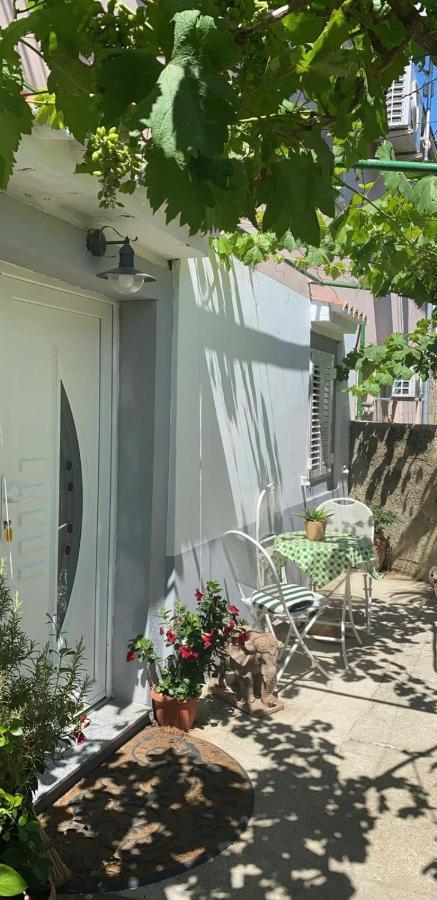 Apartman Annamaria Cres Bagian luar foto
